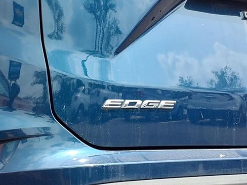 Used 2020 Ford Edge Titanium w/ Equipment Group 301A AWD/4WD image 28