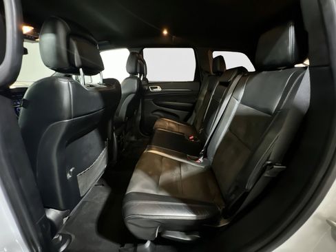 Used 2020 Jeep Grand Cherokee Altitude AWD/4WD image 17