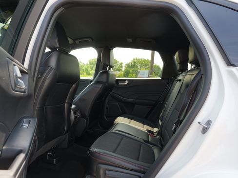 Used 2024 Ford Escape ST-Line w/ Tech Pack #1 AWD/4WD image 20