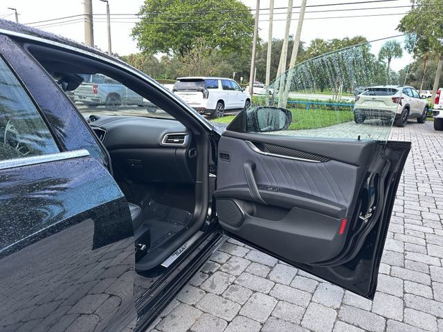 Used 2021 Maserati Ghibli S GranLusso RWD image 23