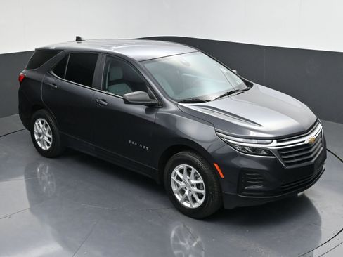 Used 2022 Chevrolet Equinox LS w/ LS Convenience Package AWD/4WD image 42