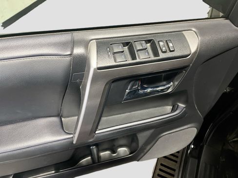 Used 2024 Toyota 4Runner SR5 Premium w/ Moonroof Package AWD/4WD image 18