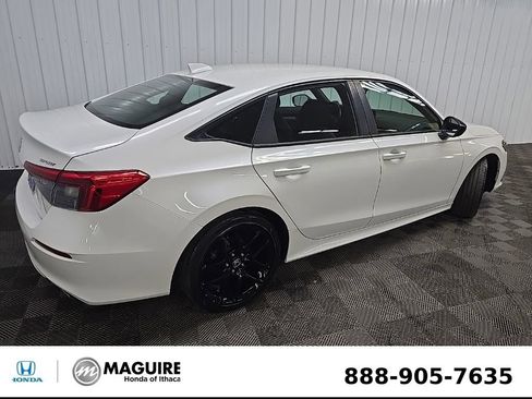 Used 2023 Honda Civic Sport image 3