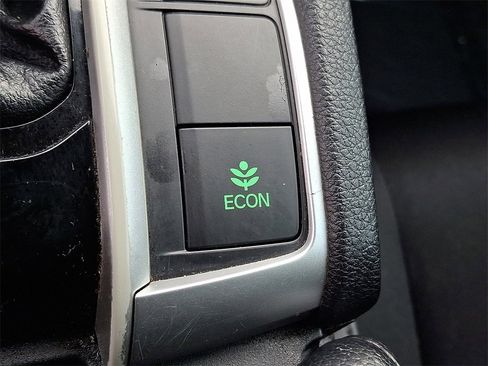 Used 2019 Honda Civic Sport image 24