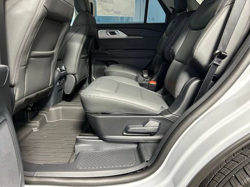New 2026 Ford Explorer Active w/ Active Comfort Package AWD/4WD image 34