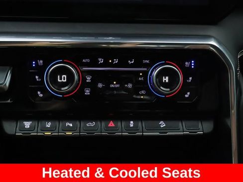 Used 2024 GMC Sierra 2500 Denali Ultimate AWD/4WD image 5