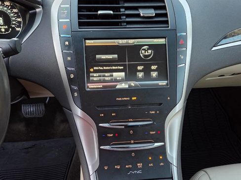 Used 2016 Lincoln MKZ AWD w/ Technology Package image 43