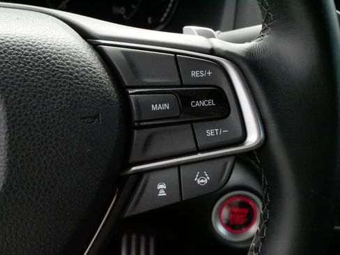 Used 2018 Honda Accord Sport image 25