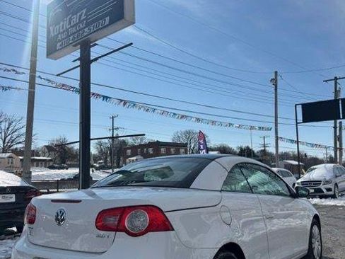 Used 2010 Volkswagen Eos Komfort image 5