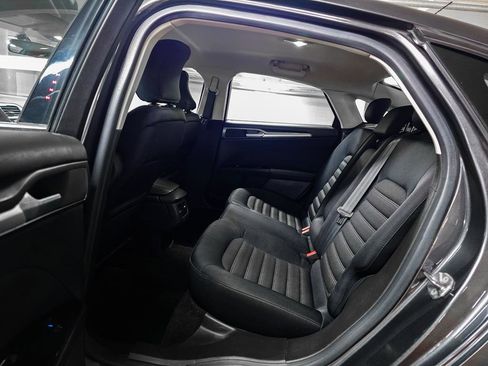 Used 2015 Ford Fusion SE image 22