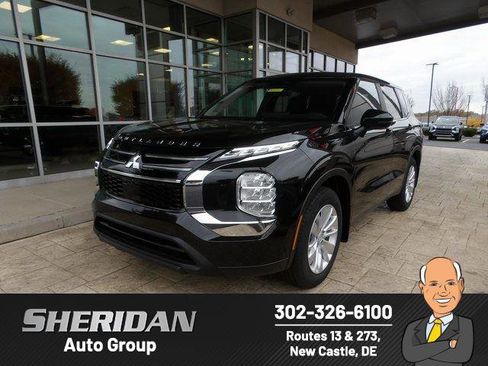 New 2025 Mitsubishi Outlander ES image 1