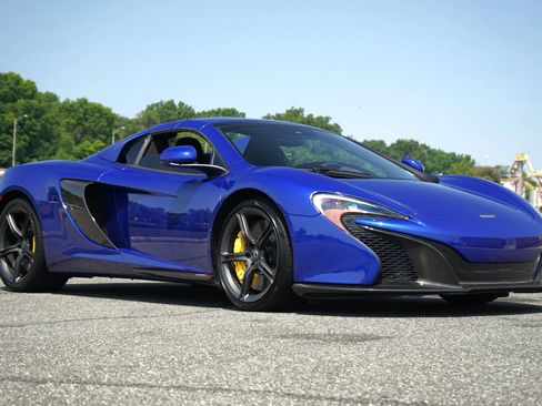 Used 2015 McLaren 650S Spider image 2