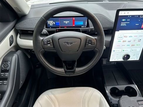 Certified 2022 Ford Mustang Mach-E Premium image 11