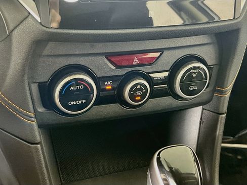 Used 2023 Subaru Crosstrek 2.5i Limited AWD/4WD image 16