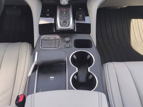 Used 2023 Acura MDX FWD w/ Technology Package image 12