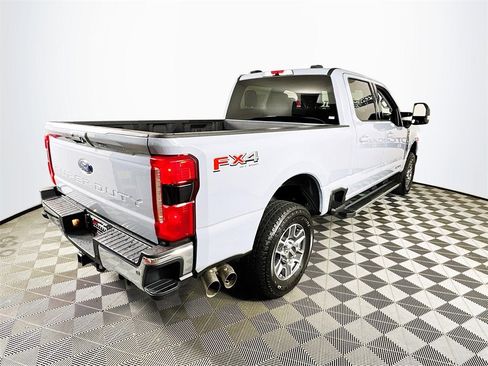 Used 2025 Ford F250 Lariat image 7