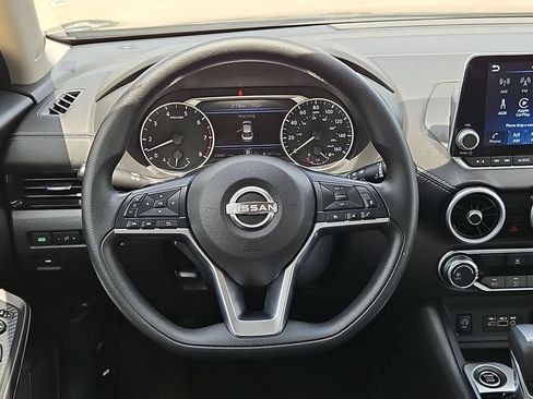 Used 2025 Nissan Sentra SV FWD image 23