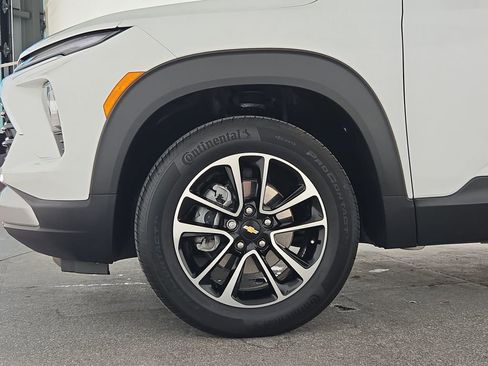 Certified 2025 Chevrolet TrailBlazer LT w/ Driver Confidence Package AWD/4WD image 37