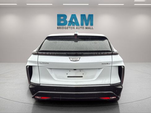 New 2026 Cadillac Lyriq Luxury image 8