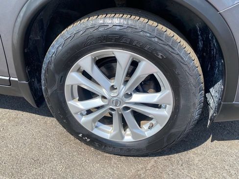 Used 2016 Nissan Rogue SV AWD/4WD image 30