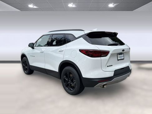 Certified 2024 Chevrolet Blazer LT w/ Convenience Package FWD image 3