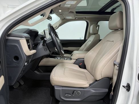 Used 2022 Ford Expedition Limited image 15