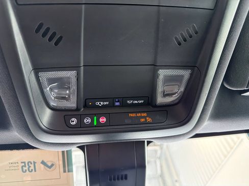 Used 2024 Chevrolet Equinox RS w/ LPO, Floor Liner Package FWD image 27