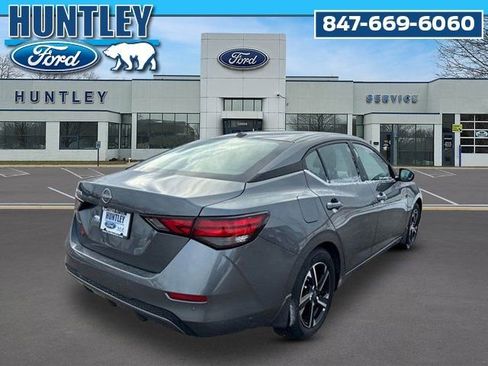 Used 2025 Nissan Sentra SV image 5