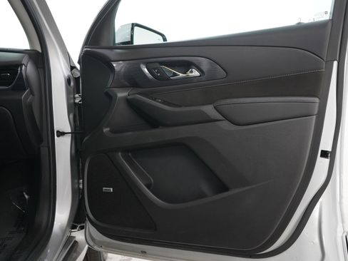 Used 2020 Chevrolet Traverse High Country AWD/4WD image 9