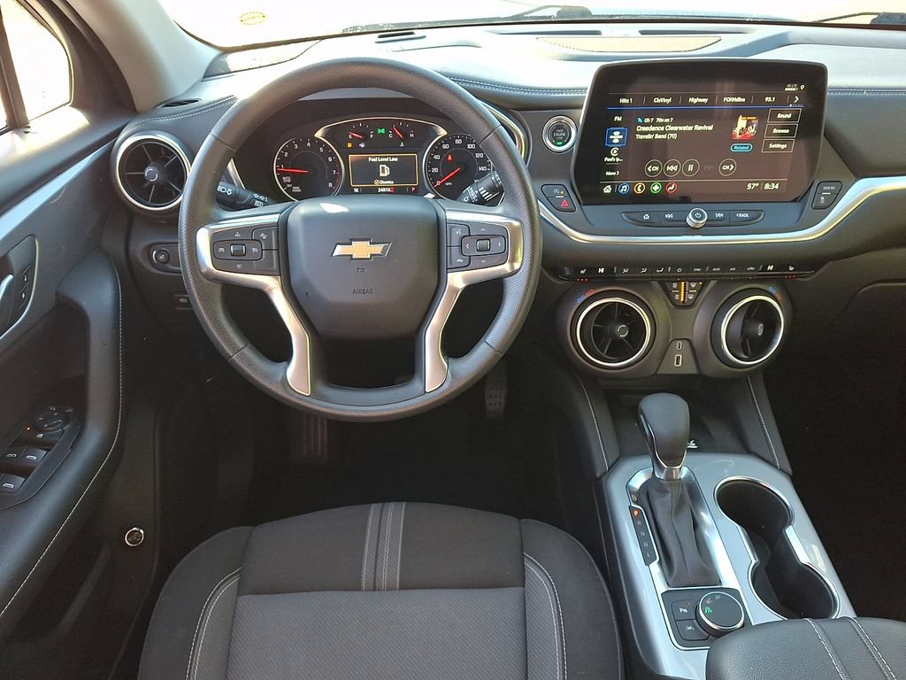 Used 2024 Chevrolet Blazer LT w/ Convenience Package FWD image 11