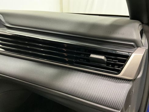 Used 2025 Toyota Camry SE FWD image 14