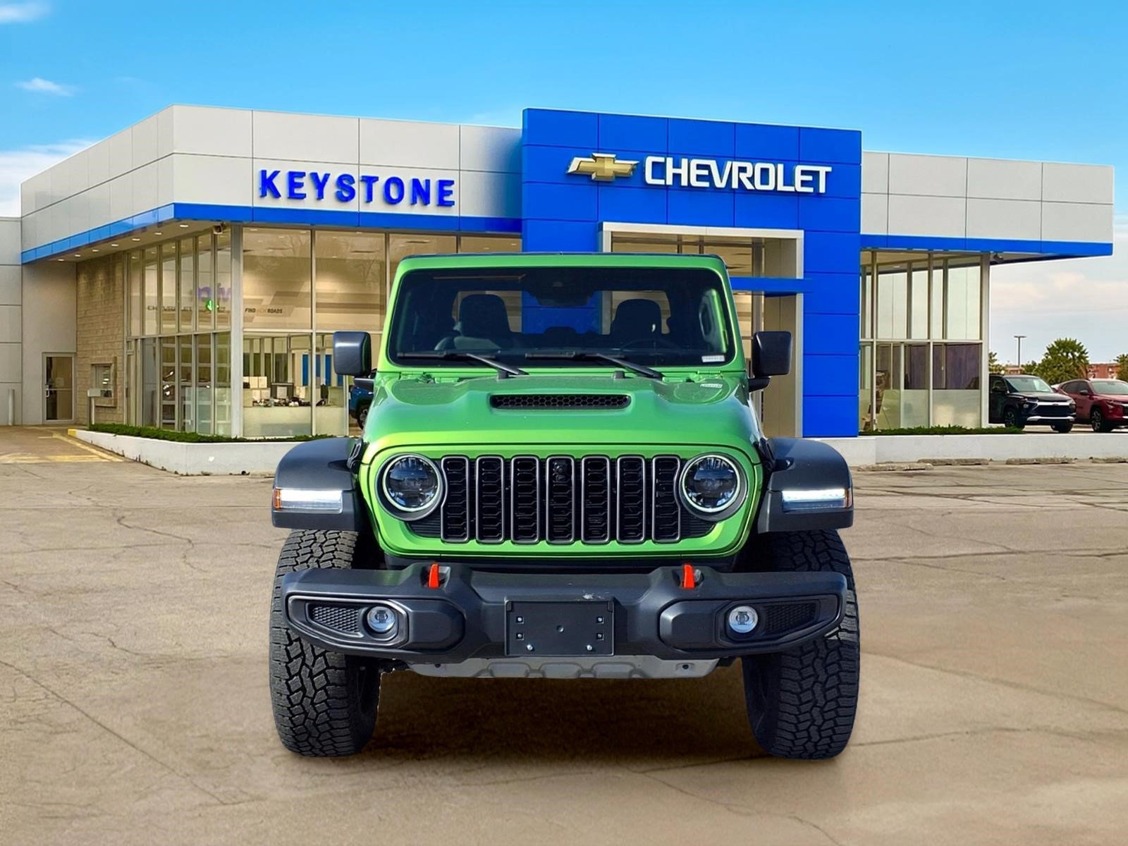 Used 2025 Jeep Gladiator Mojave w/ Convenience Group AWD/4WD image 2