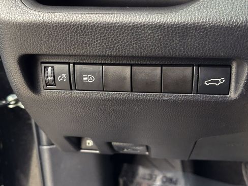 Certified 2022 Toyota RAV4 XLE image 28