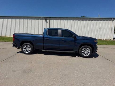 Used 2021 Chevrolet Silverado 1500 Custom w/ Safety Confidence Package AWD/4WD image 2