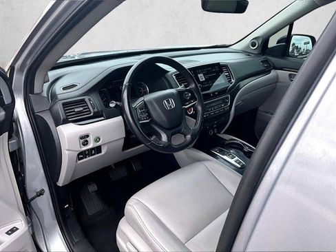 Used 2019 Honda Pilot Touring image 14