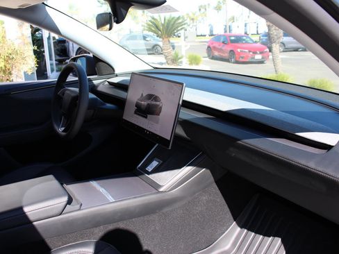 Used 2026 Tesla Model Y Long Range image 14