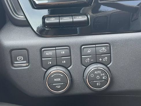Certified 2026 Chevrolet Silverado 2500 ZR2 w/ LPO, Dark Essentials Package AWD/4WD image 24