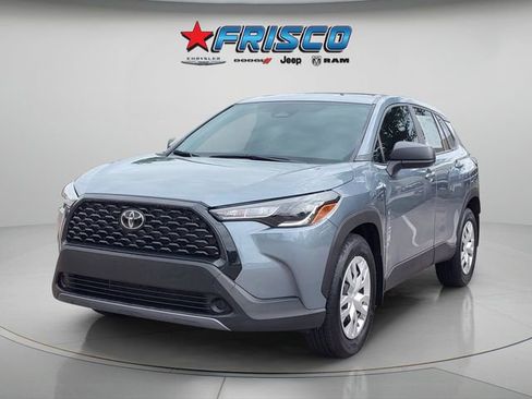 Used 2025 Toyota Corolla Cross L FWD image 3