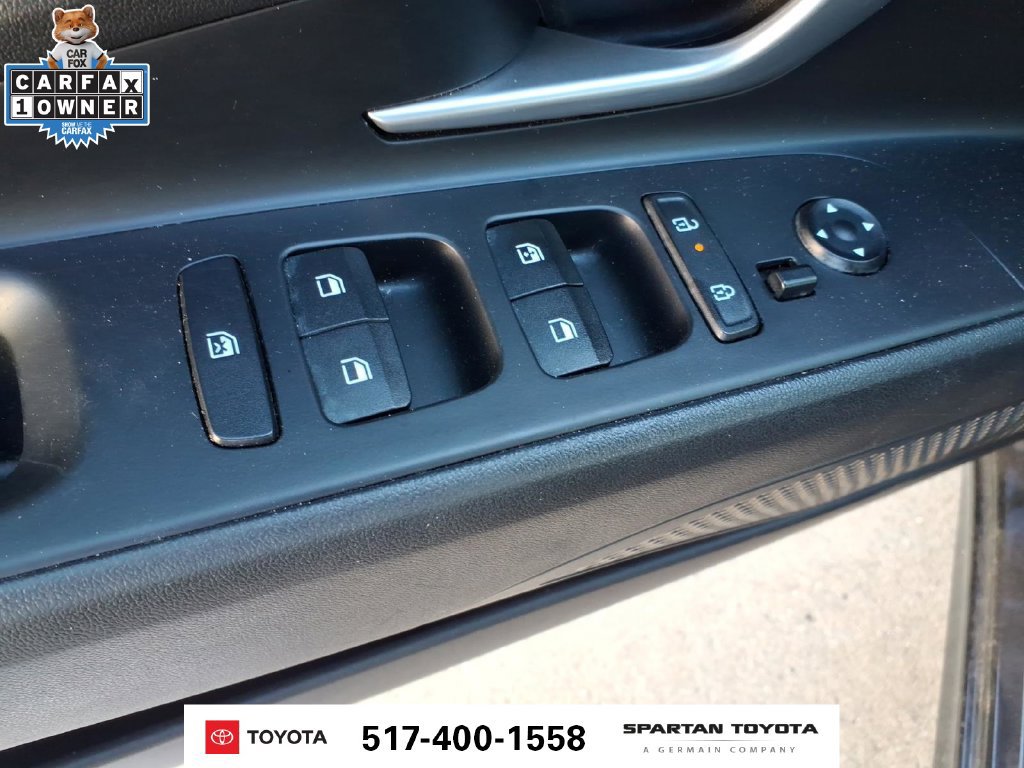 Used 2025 Hyundai Elantra SEL FWD image 15