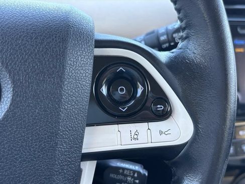 Used 2017 Toyota Prius Four FWD image 16