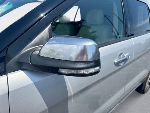 Used 2017 Ford Explorer Platinum AWD/4WD image 14