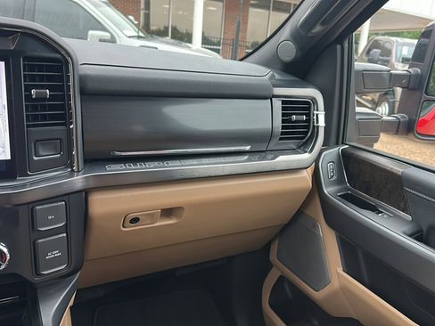 Used 2024 Ford F250 Lariat w/ Tremor Off-Road Package AWD/4WD image 14