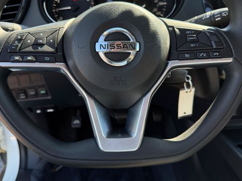 Used 2017 Nissan Rogue S AWD/4WD image 19