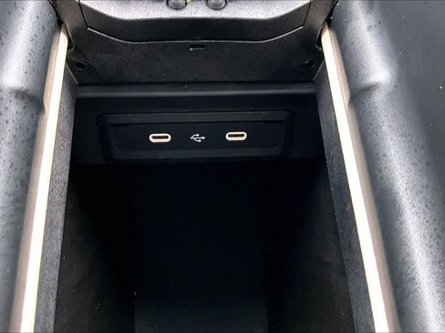 Certified 2025 Mercedes-Benz GLB 250 image 35