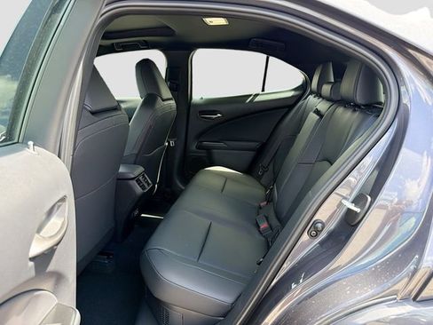 New 2026 Lexus UX 300h FWD image 19