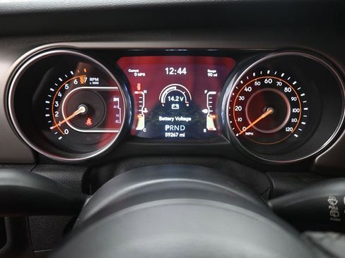Used 2018 Jeep Wrangler Unlimited Sport S AWD/4WD image 3