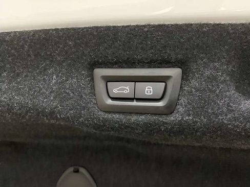Used 2026 BMW 530i xDrive AWD/4WD image 10
