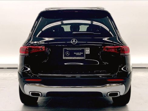 Certified 2022 Mercedes-Benz GLB 250 image 3