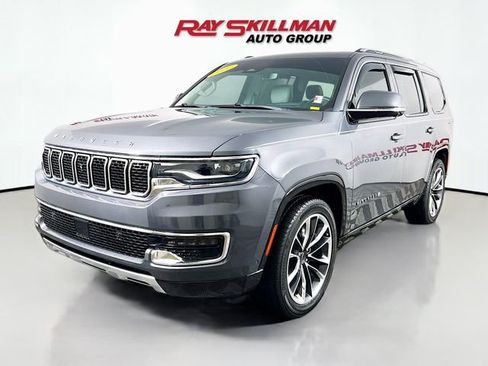 Used 2022 Jeep Wagoneer Series III w/ Premium Group I AWD/4WD image 3
