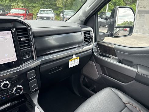 New 2025 Ford F350 Lariat w/ Lariat Ultimate Package image 35